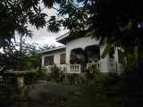 La Louise, huis van de moeder van Petrina