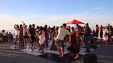 Zondagmiddag dansje aan zee