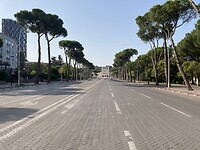 Zondagmorgen in Tirana