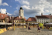 Beach volleyball op Piata Miça (kleine plein) in Sibiu