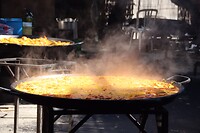 Dampende paella bij Ayo in Nerja