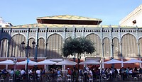 Markthal in Malaga op vrijdagmiddag