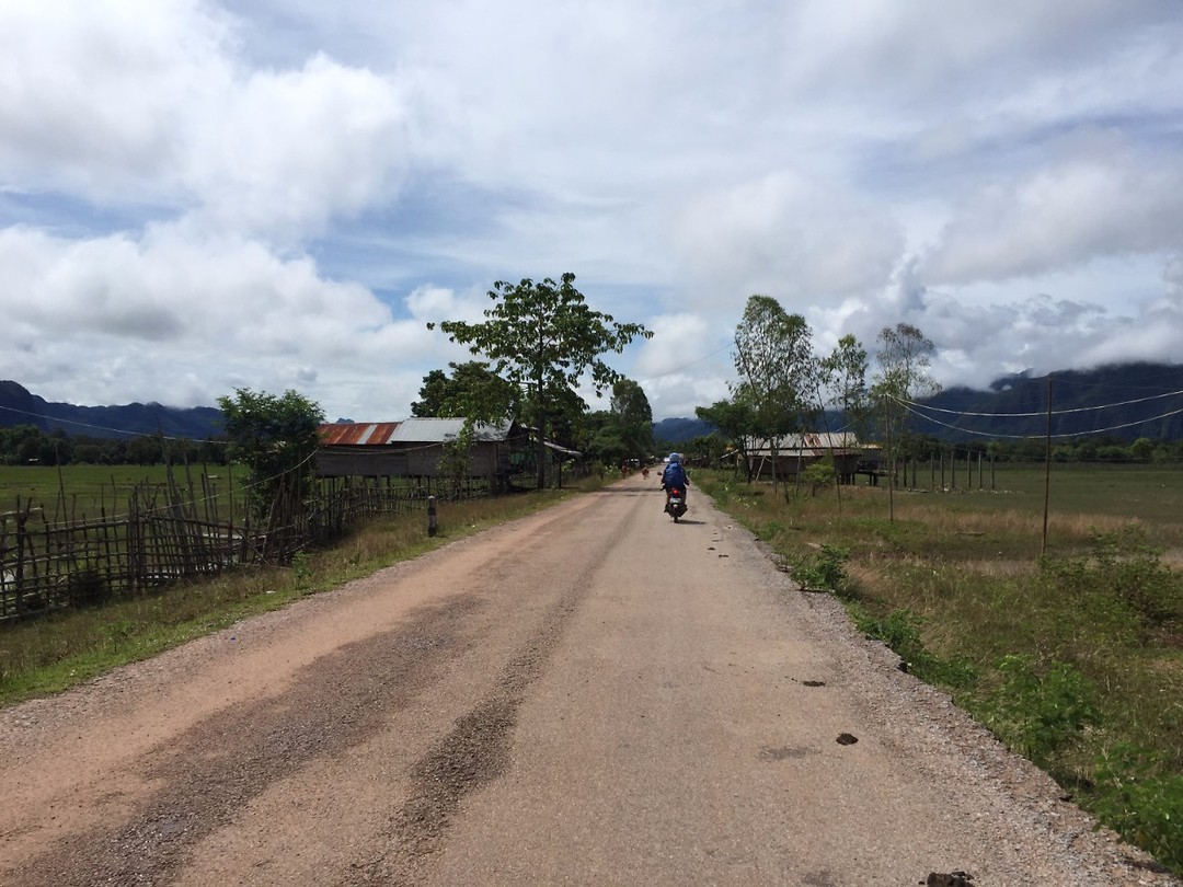 On the road to Konglor 1