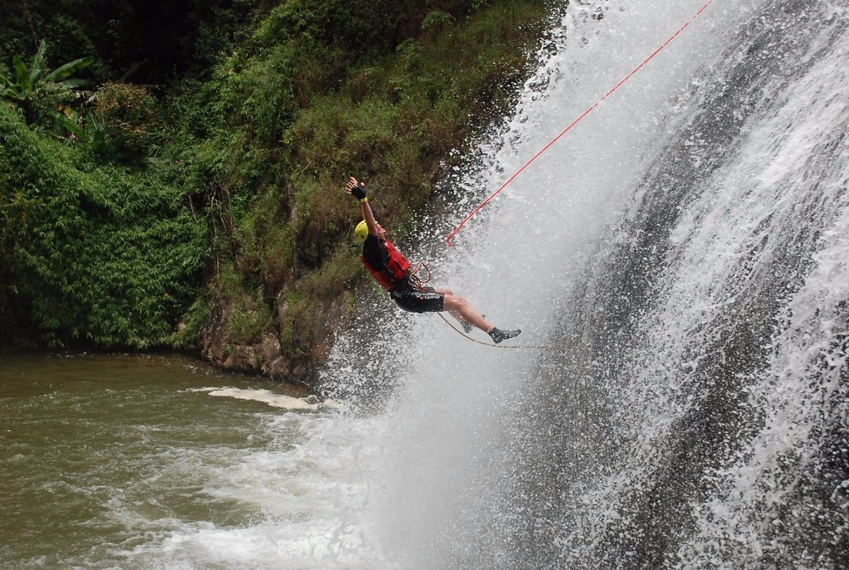 Canyoning fall