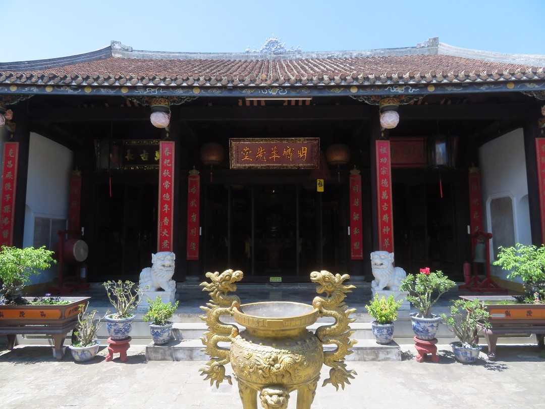 Traders building 2