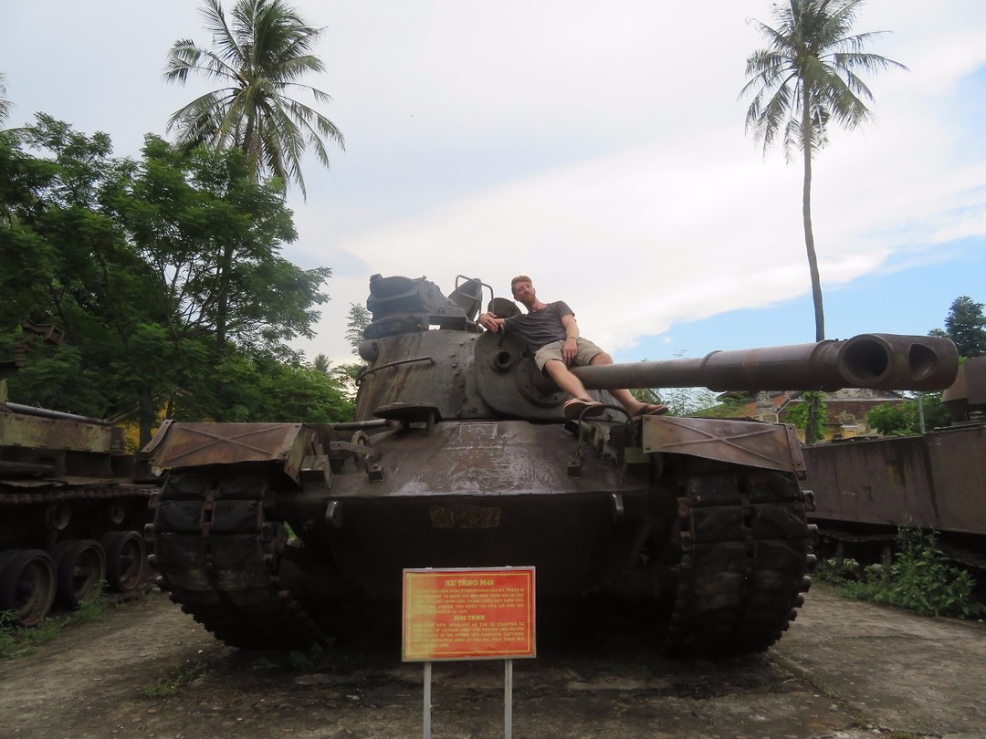 Tank dong