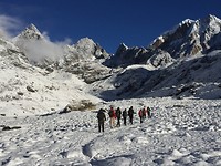 Path to Cho la Pass