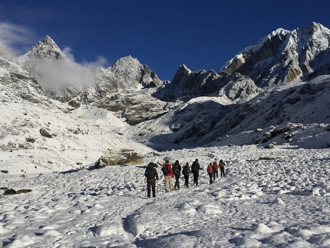 Path to Cho la Pass