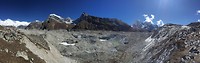 Glacier between Gokyo Ri and Tagnag