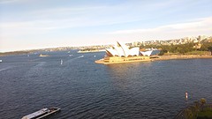 uitzicht op Sydney Opera House vanuit de brug