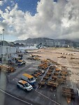 Hong Kong airport tussen de bergen