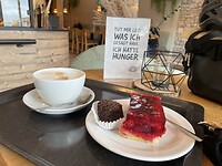 Aan de koffie