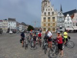 op de markt in Mechelen