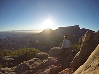 Ik heb de zon zien opgaan over Afrika. En over zijn kinderen.