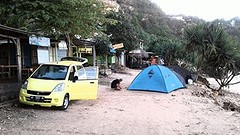 Rad yellow car :)