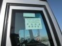 Tekst op bus (ook in Oeigoers)