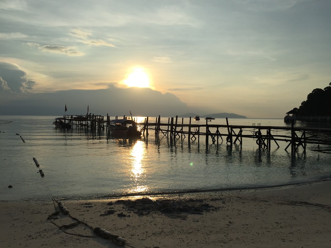 Paradise lang tengah