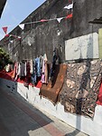 Leuke kleine straatjes tussen Kraton en Taman Sari