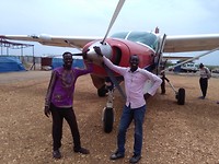 Yak en Muklus, onze trouwe locale staff al zoveel jaren