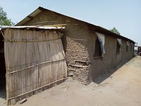 buitenkant van 1 gebouw van de verloskunde