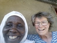 even een selfie met Maradia, onze oudste vroedvrouw