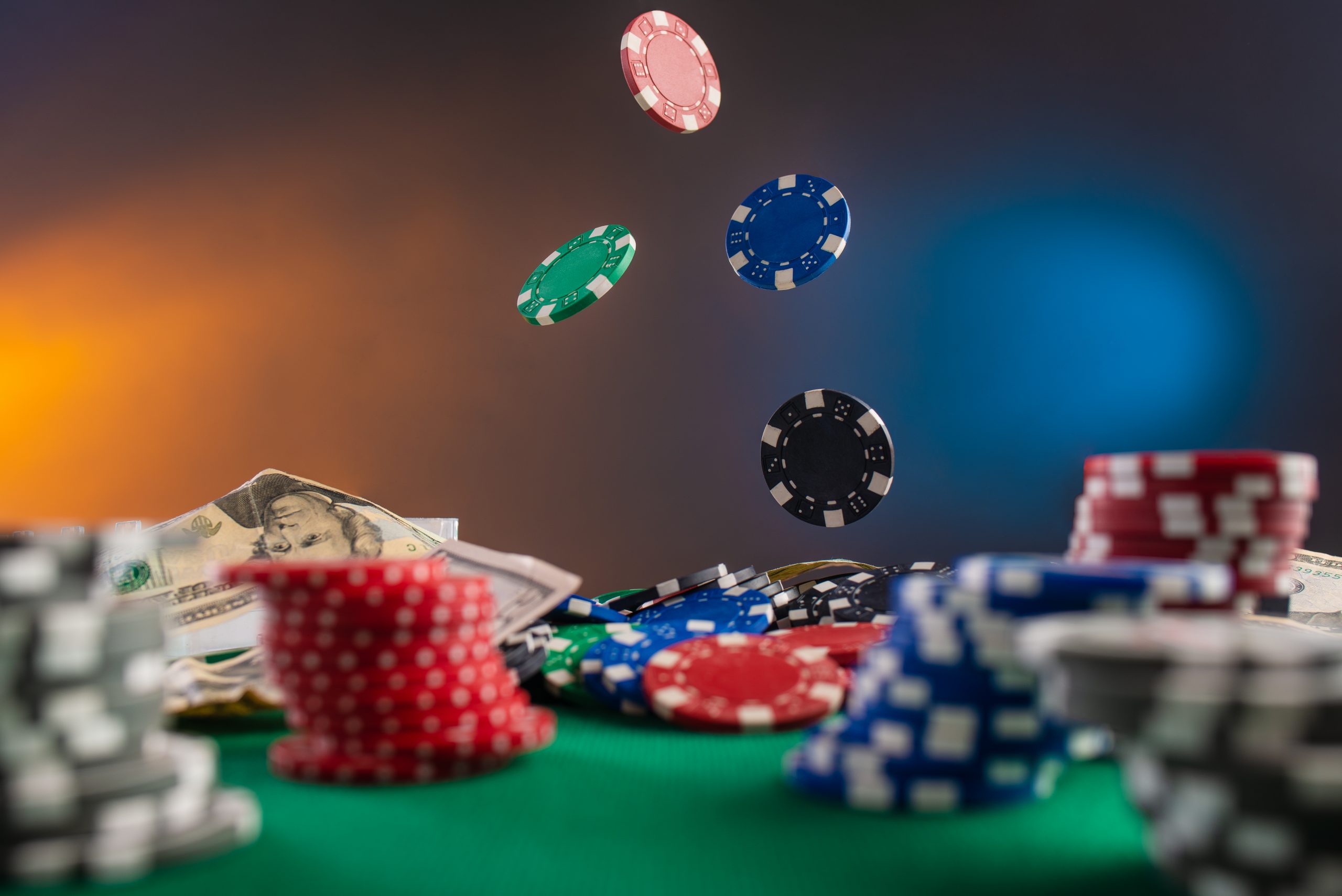 Online gaming interfaces inspired by publishing and media innovations