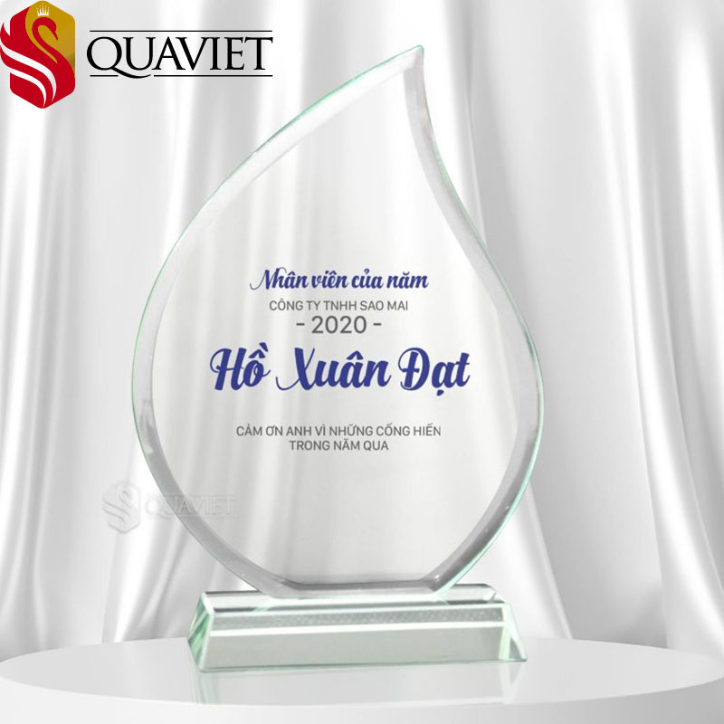 Kỷ niệm chương thủy tinh quà việt