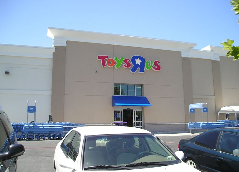 Have You Been to Sunnyvale’s Haunted Toys"R"Us?