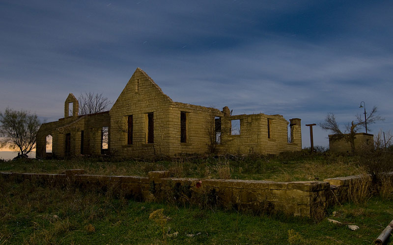 Haunted Wichita Falls The Lady in Black at Witch's Gate