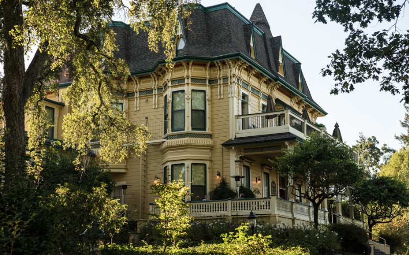 10 Most Haunted Hotels in Northern California