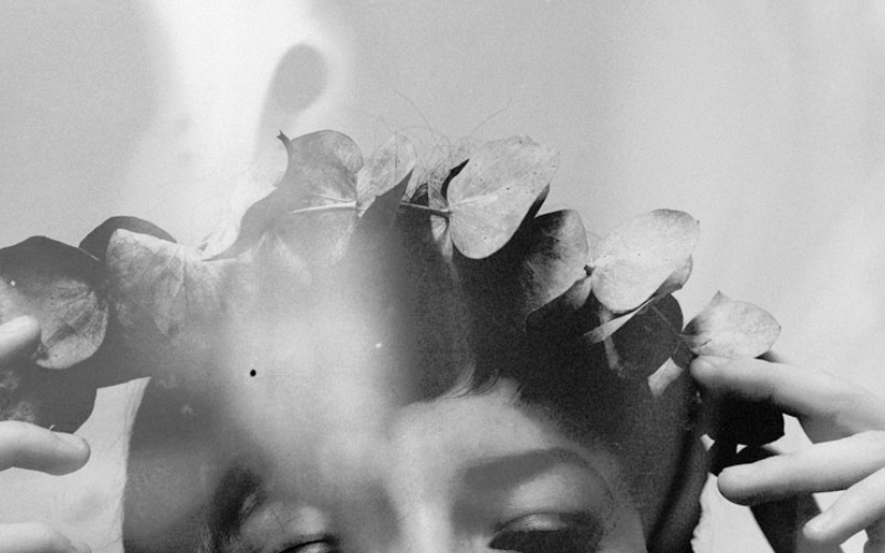 Retro-cognition, connection to objects and experiencing the memories which are tied to them.