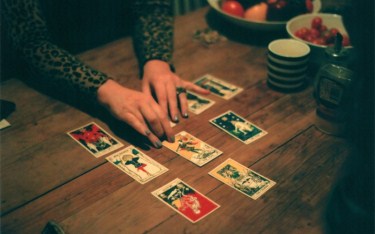 How-to-Read-Tarot-Cards-for-Yourself-and-Others-A-Beginners-Guide-375