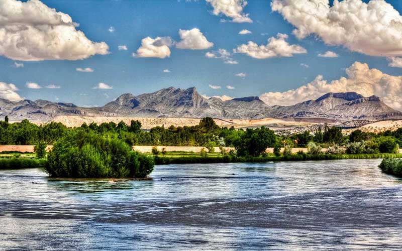 8 Of the Most Famous, Creepy Urban Legends In Texas