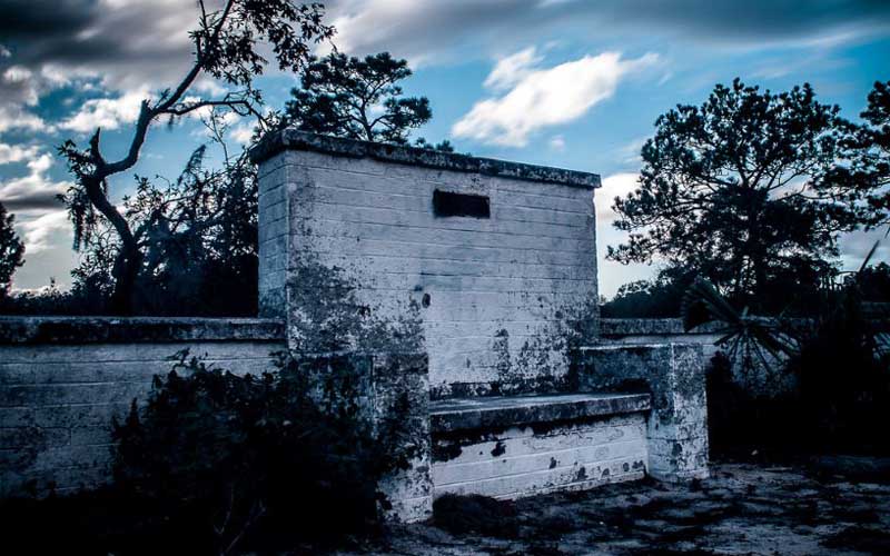 8 Of the Most Famous, Creepy Urban Legends In Florida