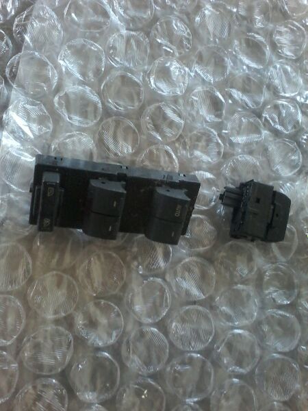 Used 2005 Ford FREESTYLE window (master) - Stock #A00545