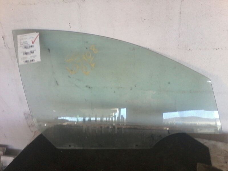 2005 General Motors ION Door Glass, Front