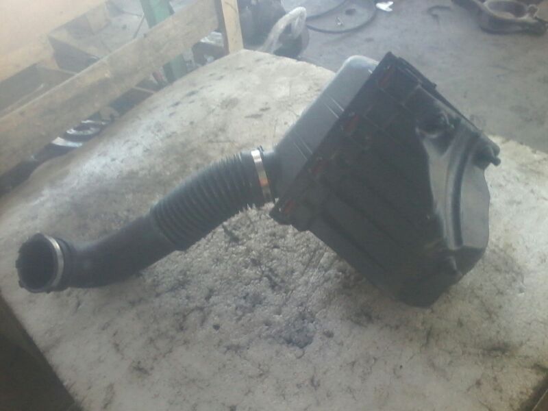 2005 Jeep LIBERTY Air Cleaner