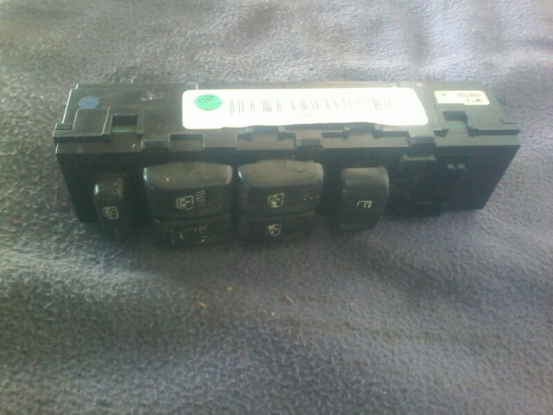 Used 2002 General Motors TRAILBLAZER w/o power folding - Stock #A01606