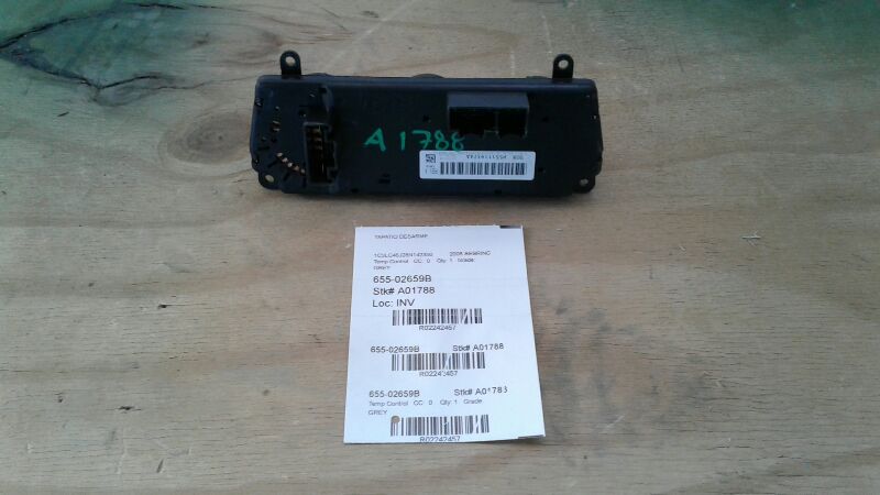 Used 2008 Chrysler SEBRING rear defrost RH dial - Stock #A01788
