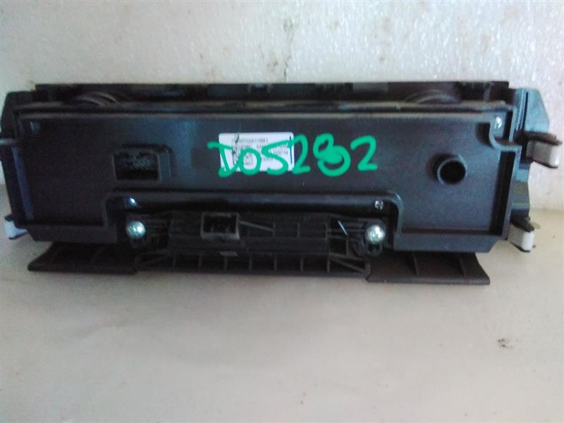 Used 2017 Honda CIVIC 5 center buttons (LX, Sport) - Stock #D05282