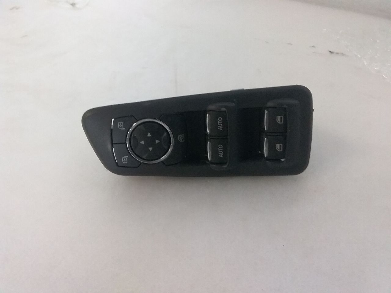 Used 2015 Ford EXPLORER Front Door Switch - Stock #D05362