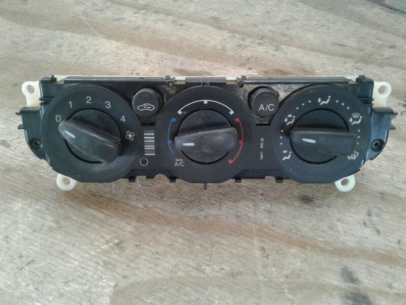 Used 2012 Ford FOCUS manual temperature control - Stock #A02167