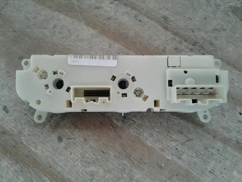 Used 2012 Ford FOCUS manual temperature control - Stock #A02167