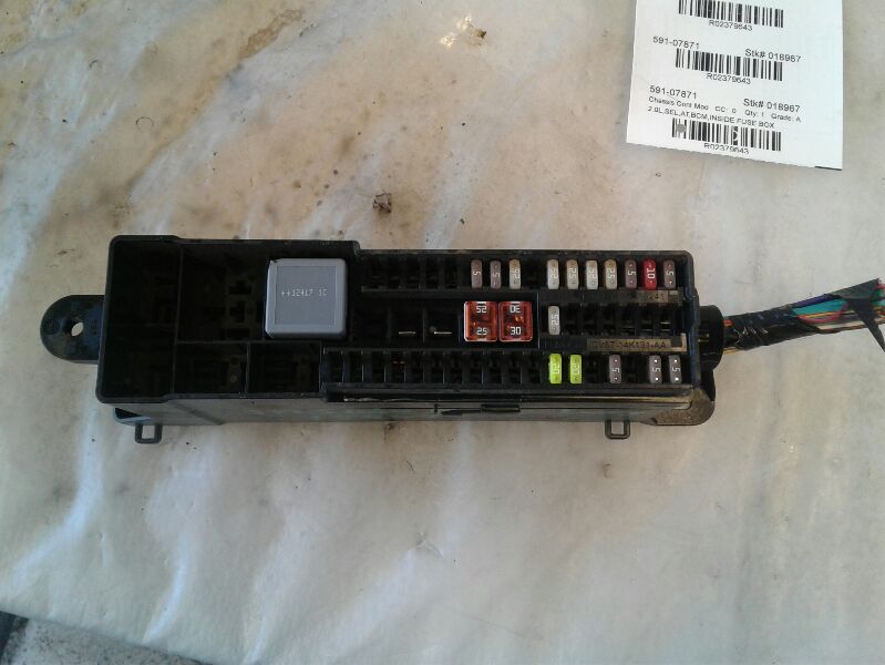 Used 2013 Ford ESCAPE (module and inside fuse block assembly) - Stock #018967