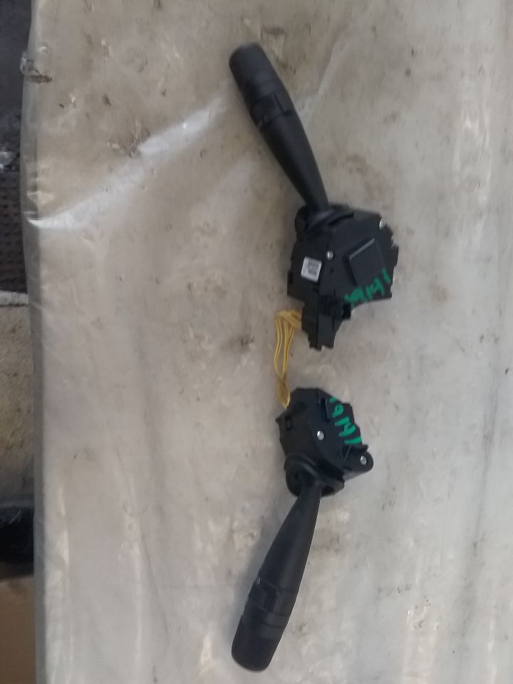 2008 Chrysler NITRO Column Switch