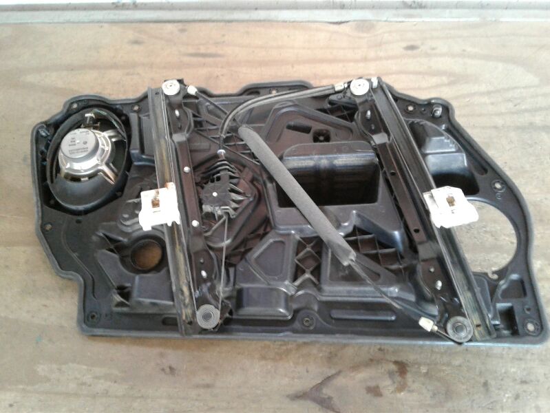 2012 Chrysler AVENGER Door Window Reg, Fr