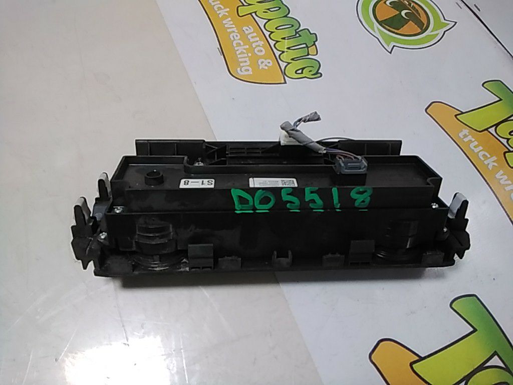Used 2017 Honda CIVIC 5 center buttons (LX) - Stock #D05518