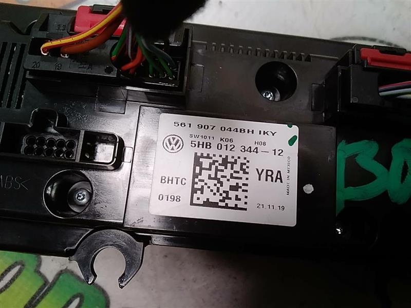 Used 2020 Volkswagen PASSAT heated seat - Stock #B00014