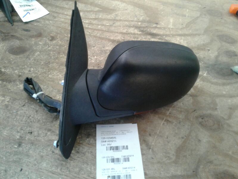 Used 2003 General Motors ENVOY XL heated mirror symbol on glass - Stock #A03214