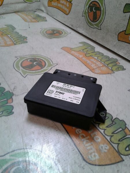Used 2018 Porsche PORSCHE MACAN 2.0L,AT,PARKING BRAKE MODULE - Stock #H00539